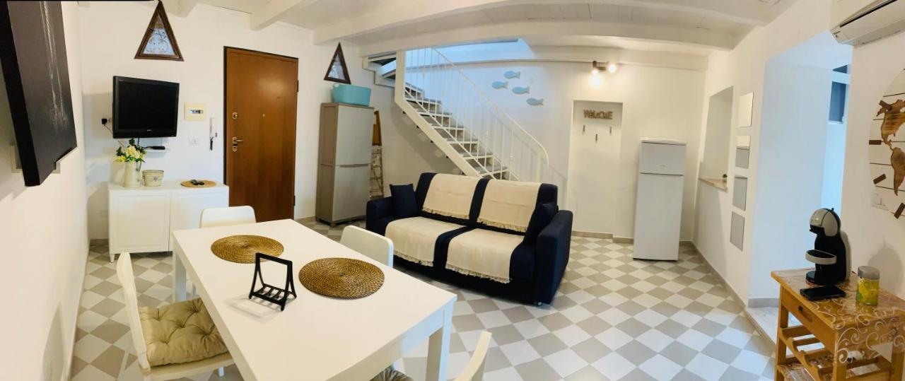 Wonderful Apartment In Old Alghero Exterior photo