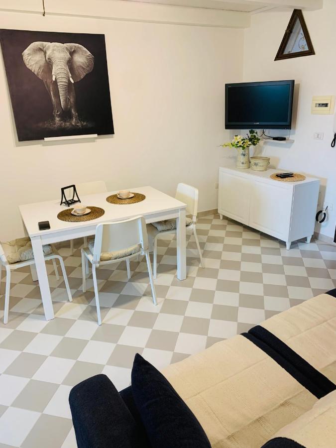 Wonderful Apartment In Old Alghero Exterior photo