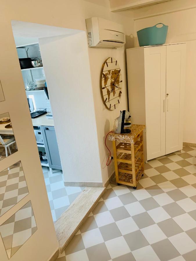 Wonderful Apartment In Old Alghero Exterior photo